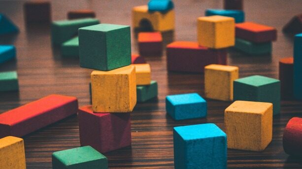 华为自研编程语言“仓颉”来了！鸿蒙应用开发新语言，性能优于 java、go、swift