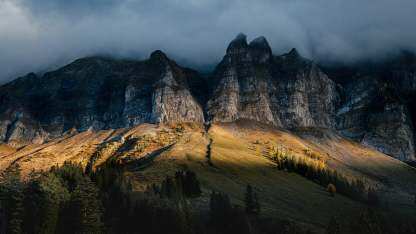 聚焦算力基础设施，联想甩出“一横五纵”战略框架